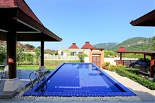 Bali Style Luxurious Pool Villa Near Beautiful Sai Noi Beach
